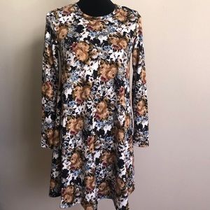 New floral dress size M
